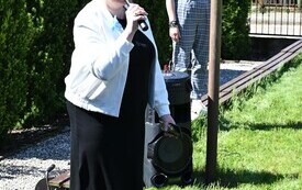 Seniorzy uczcili dzień małego kwiatka 