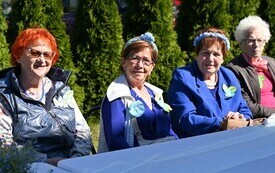 Seniorzy uczcili dzień małego kwiatka 