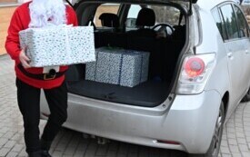 Prezenty dla hospicjum od pracownik&oacute;w MOPS 4
