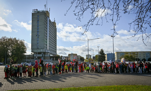 Zdjęcie do Marsz poparcia kampanii &bdquo;Dzieciństwo Bez Przemocy&rdquo; w Pile